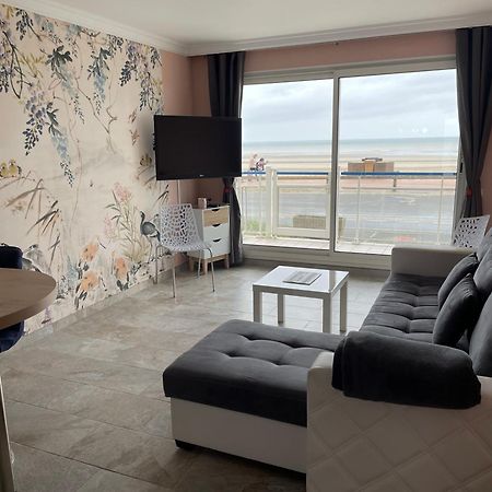 Les Pieds Dans Le Sable Apartment Bray-Dunes Exterior photo